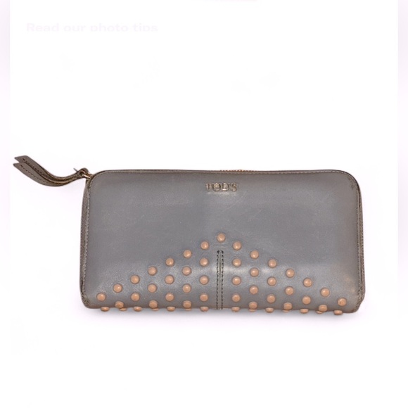 💎 TOD’S Studded Leather Zip Wallet - Picture 5 of 5
